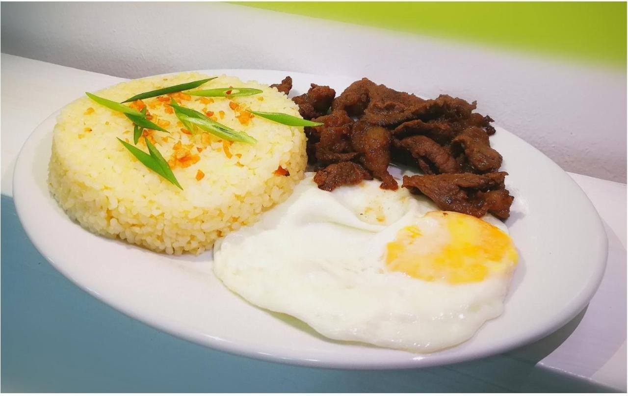 Yuj Inn - Quezon City Eksteriør billede