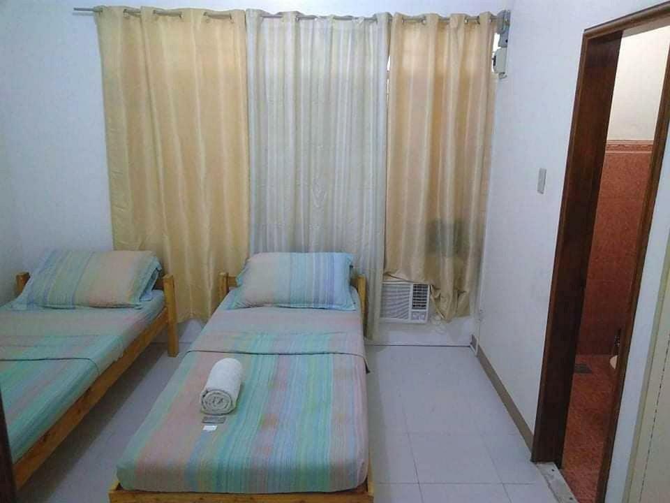 Yuj Inn - Quezon City Eksteriør billede
